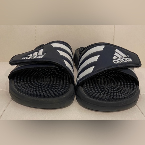 Adidas adissage Slides - Picture 3 of 8
